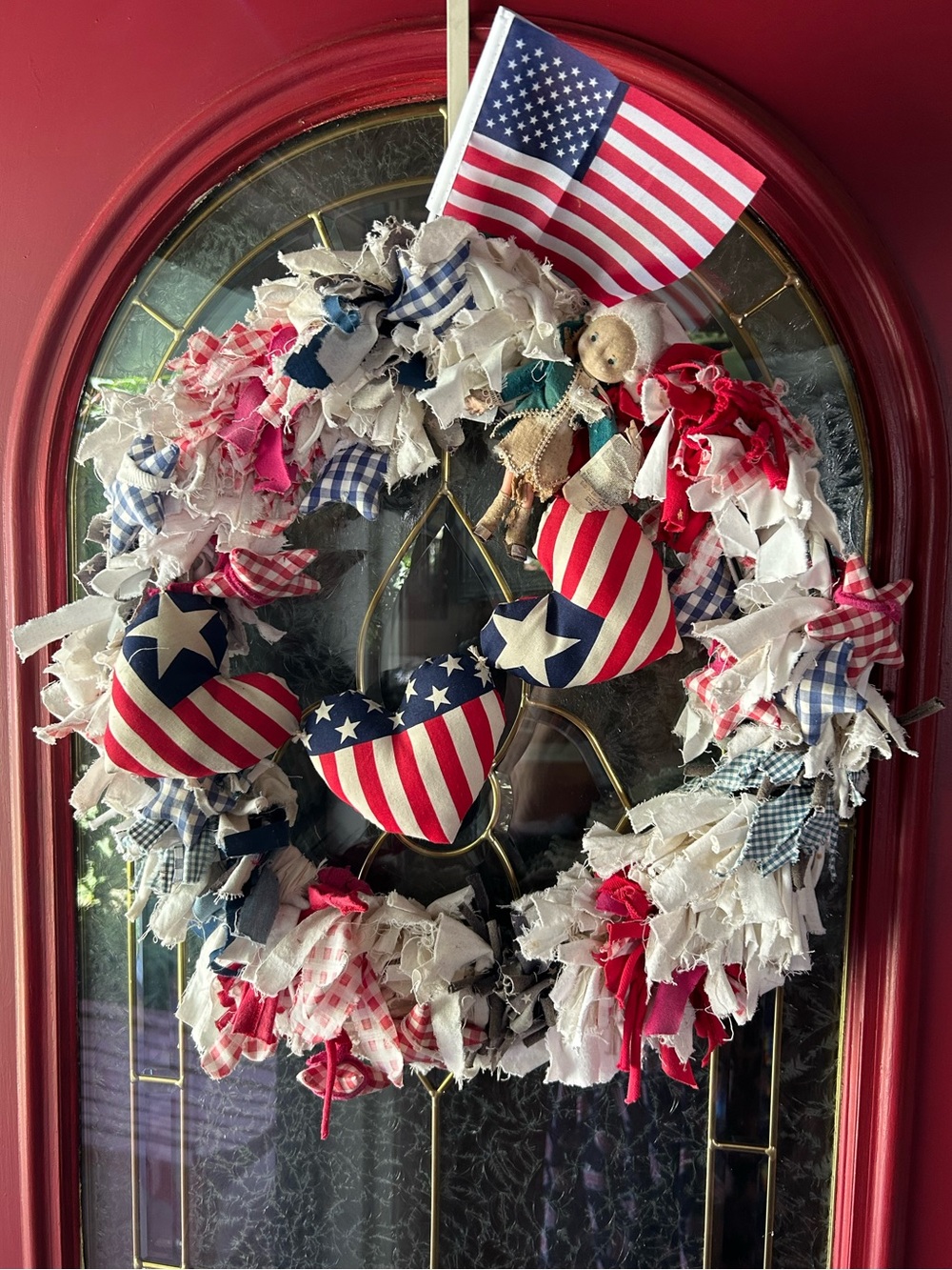 Patriotic RagWreath w/American Flag Hearts + Colonial w/constitution Red/Wt/Blue